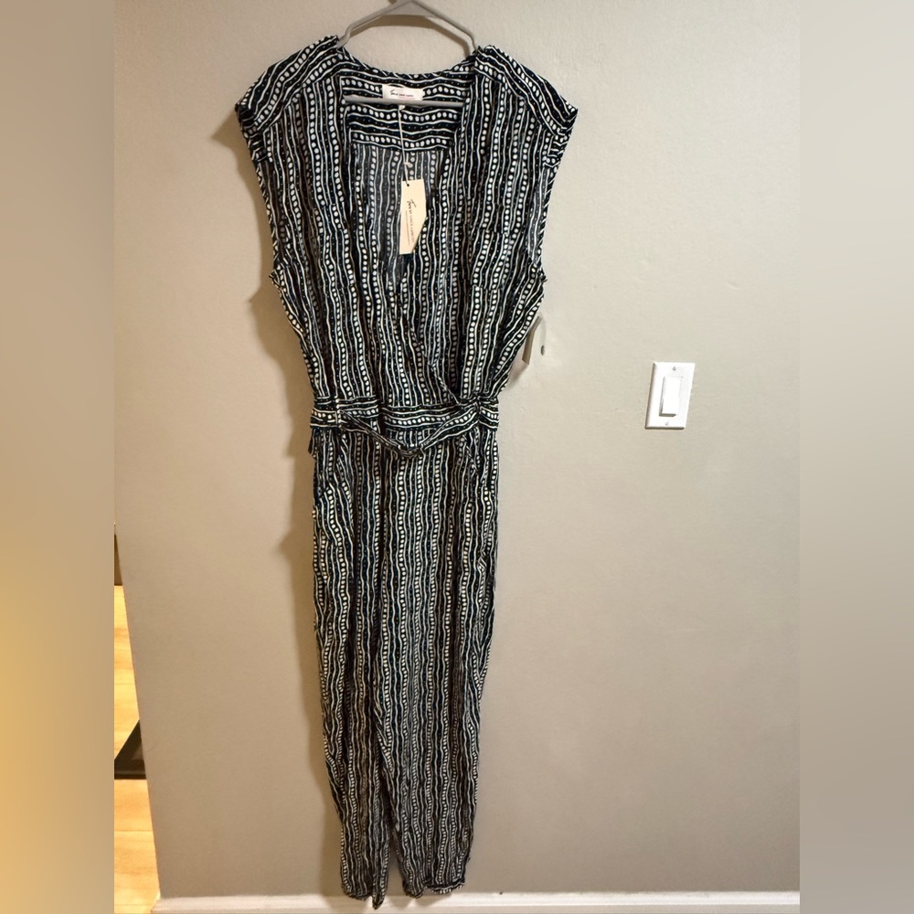 Two by Vince Camuto Black White Print Jumpsuit Tie Waist NWT Size L